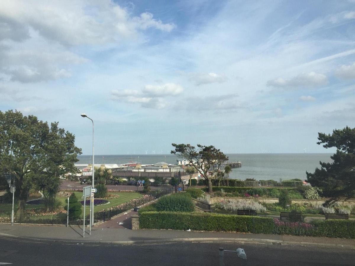 Beach Palace Clacton-on-Sea Esterno foto
